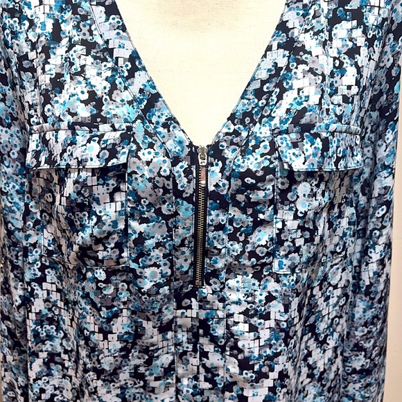 Ladies blouse - Picture 3 of 8
